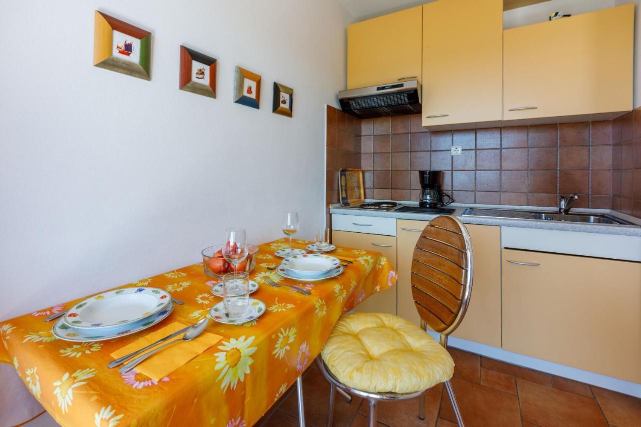 קריקווניצה Apartments Loncaric מראה חיצוני תמונה